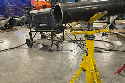 Подставка для труб с V-образной головкой, серия 1107